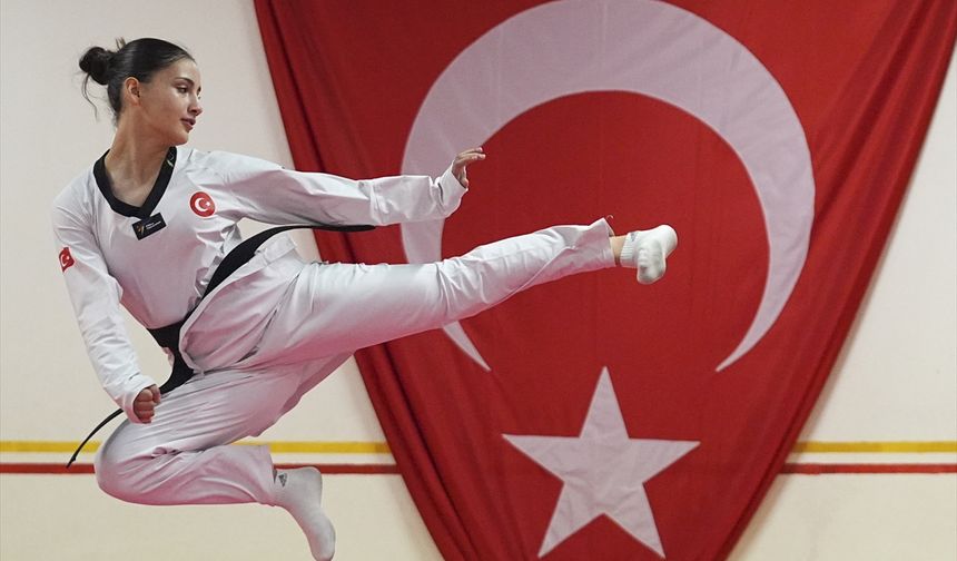 Tekvandoda Avrupa'da zirveye çıkan Elif'in hedefi başarısını sürdürmek
