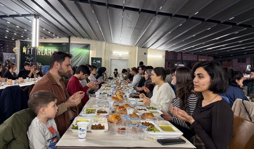 Aydın'da üniversite öğrencileri 'Kampüs İftarları' programında buluştu