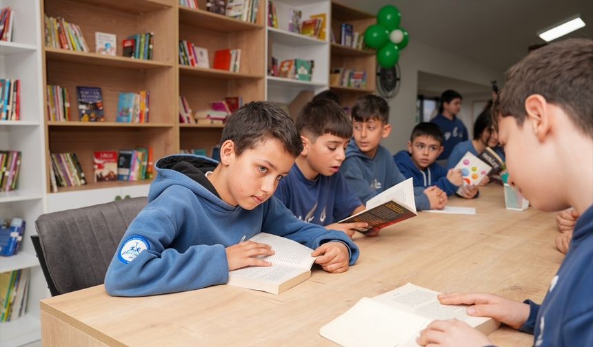 Bursa'da Yoncadır Kadın Derneği'nin ikinci kütüphanesi açıldı