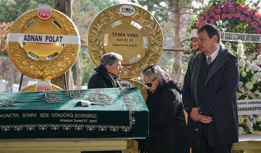 Ergin Ataman'ın annesi son yolculuğuna uğurlandı