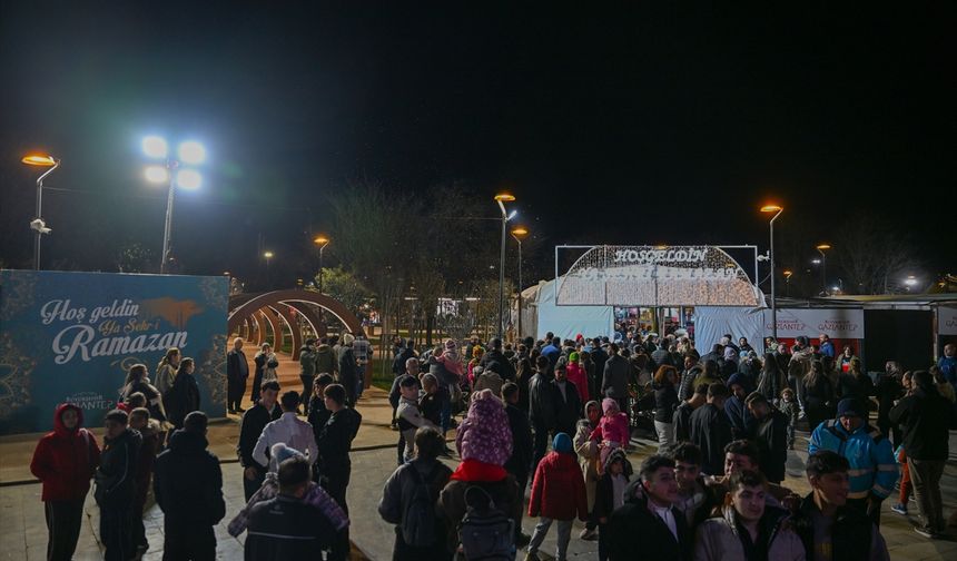 Gaziantep'te kurulan 'Ramazan Sokağı'na yoğun ilgi
