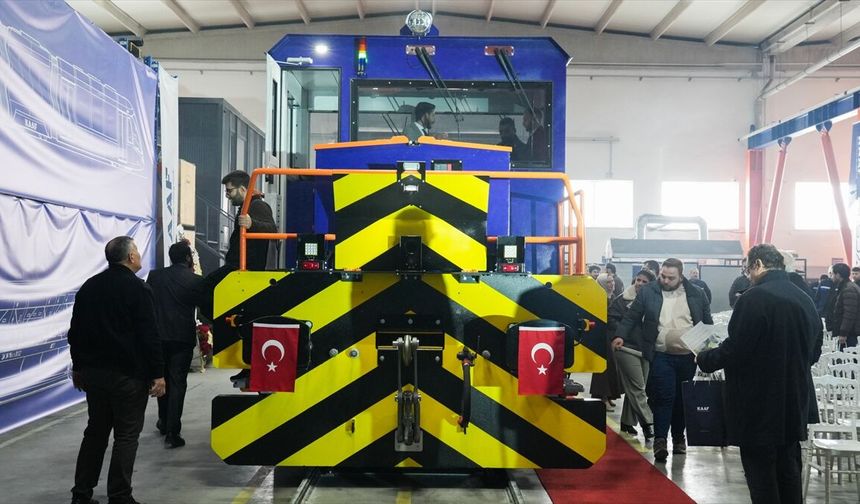 Kayseri'de bataryalı manevra lokomotifinin tanıtımı yapıldı