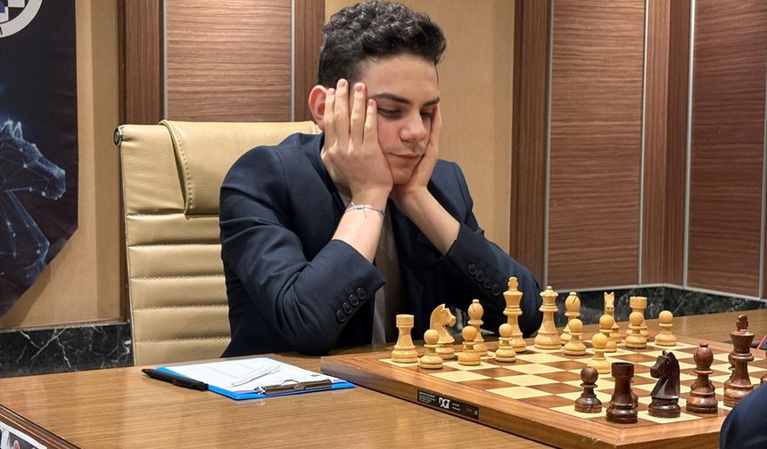 Satranç oyuncuları Ediz Gürel ile Van Foreest arasındaki özel maçta altıncı oyun tamamlandı