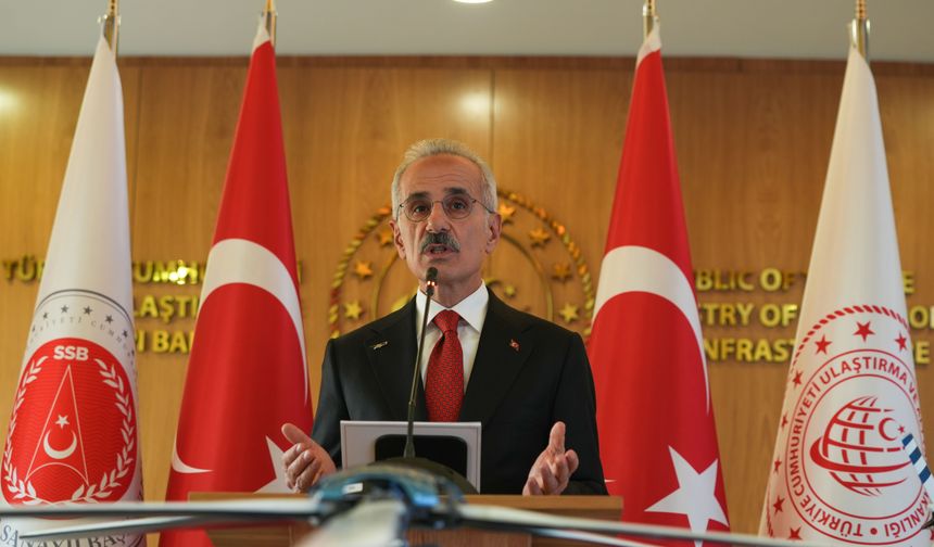 Bakan Uraloğlu, GÖKBEY Helikopteri Sertifika Teslim Töreni'nde konuştu: