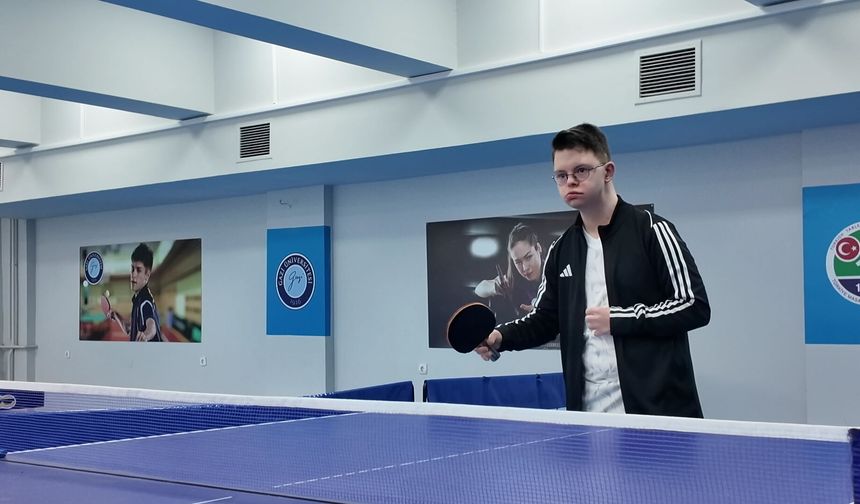 Down sendromlu üniversite öğrencisi spor tutkusuyla başarıya koşuyor