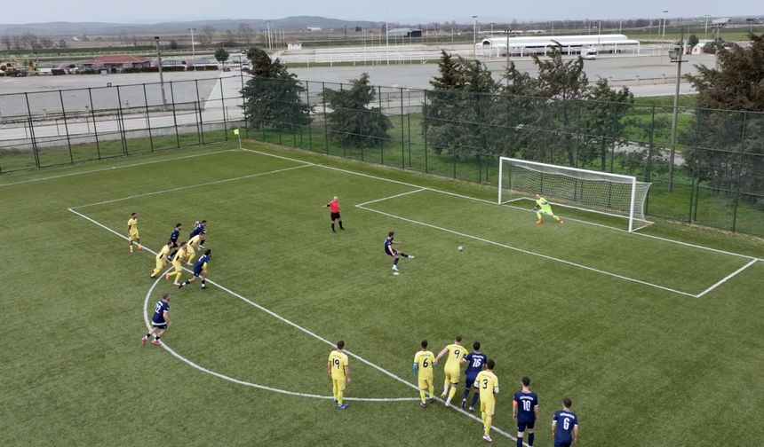 Edirne'de amatör futbol takımı tek penaltı atışı için 226 kilometre yol katetti