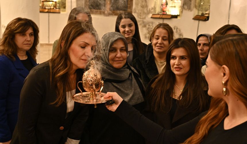 Isparta'da 700 yıllık 'Buhur Suyu' geleneği canlandırıldı