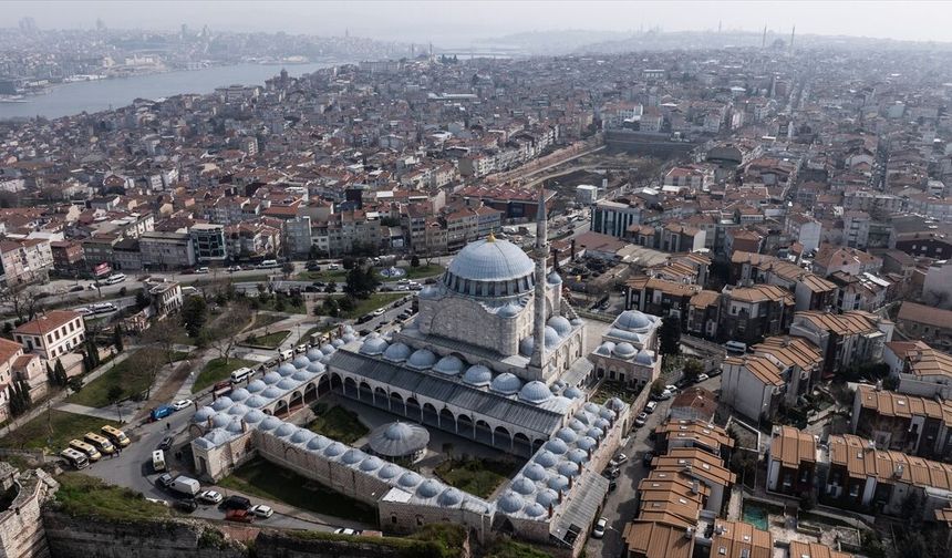 İSTANBUL'UN SELATİN CAMİLERİ - Yeditepe'nin en yükseğinde bir selatin eser: Edirnekapı Mihrimah Sultan Camisi