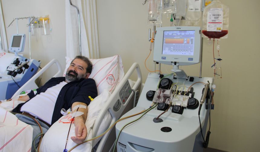 Kök hücre bağışçısı akademisyen, nakil bekleyen hastaya umut oldu