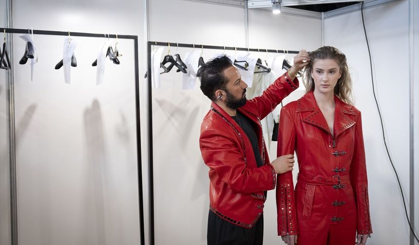 Moskova Moda Haftası'nda Türk tasarımcının koleksiyonu ilgiyle karşılandı