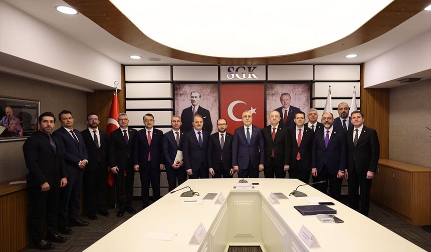 SGK ile TEB arasında eczanelerden ilaç teminine ilişkin ek protokol imzalandı