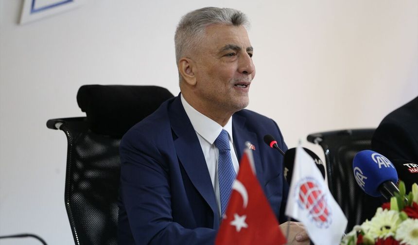 Ticaret Bakanı Bolat, Niğde'de 'STK ve İş İnsanları İle İstişare Toplantısı'nda konuştu: