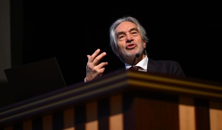 Yazar İskender Pala 'Külliye'de Ramazan' etkinlikleri kapsamında konferans verdi: