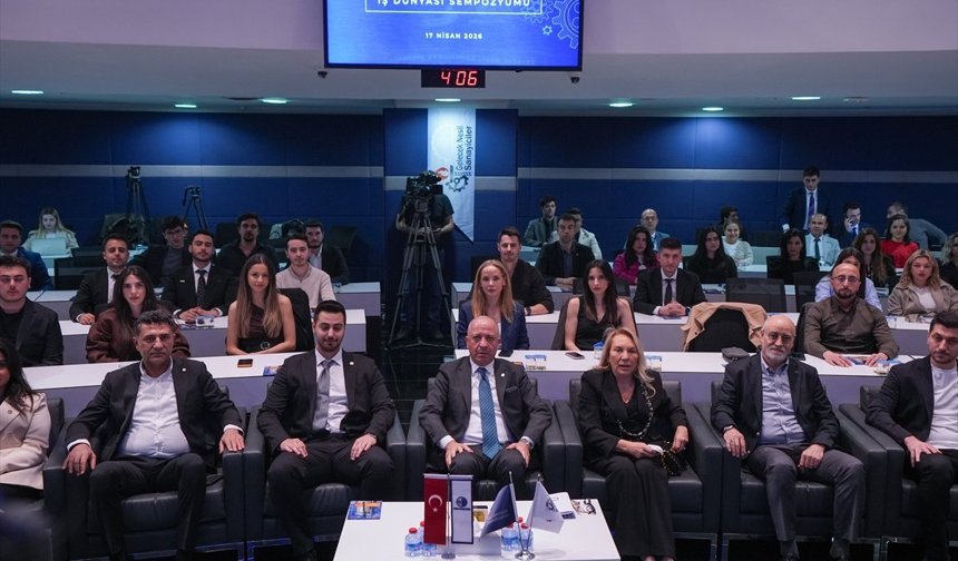 ASO Başkanı Ardıç 'İş Dünyası Sempozyumu'nda konuştu: