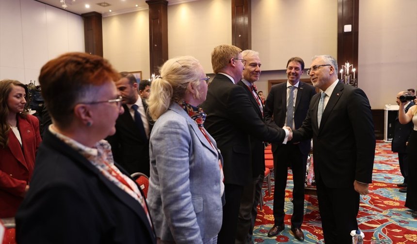 Bakan Işıkhan, 'Mardin Deneyim Paylaşımı Prestij Etkinliği'nde konuştu: