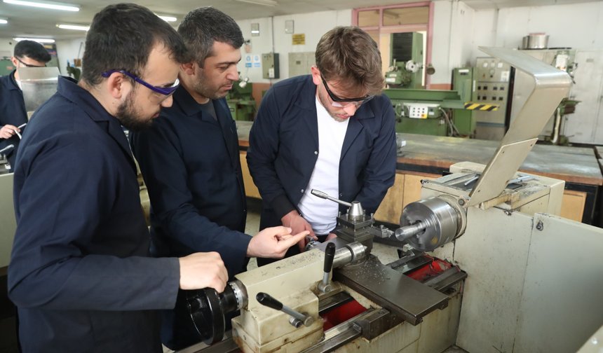 Erzincan Binali Yıldırım Üniversitesindeki atölyelerde farklı sektörlere teknik personel yetiştiriliyor