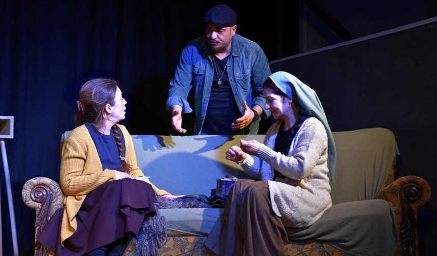 Filistinlilerin sesini tiyatro oyunu ile duyuracaklar