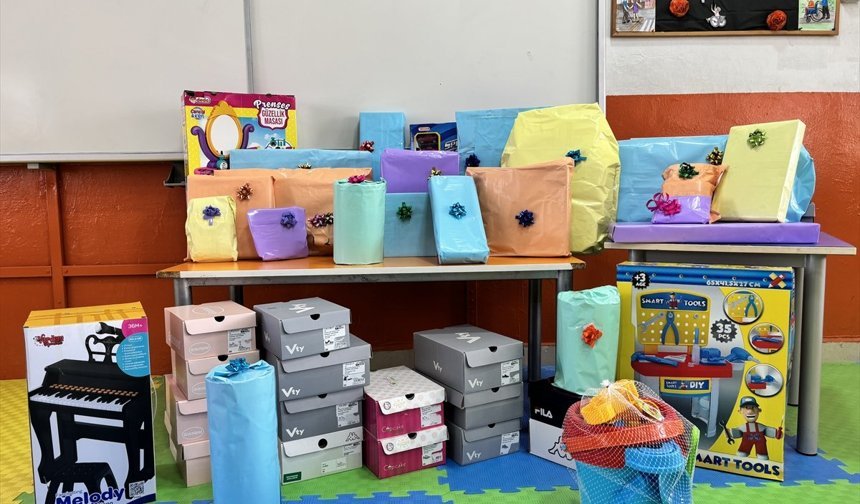 İstanbul'daki büyüklerden Kars'taki çocuklara mesafe tanımayan 23 Nisan sürprizi