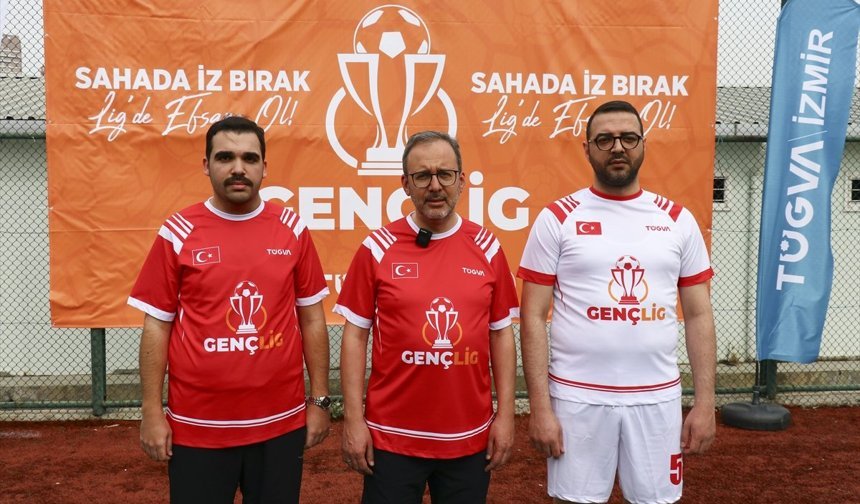 İzmir'de TÜGVA GençLig Liseler Arası Futbol Turnuvası başladı
