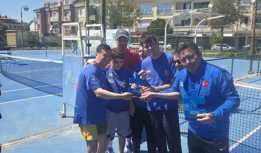 Marmaris'te 'Otizm Farkındalık Tenis Turnuvası' düzenlendi