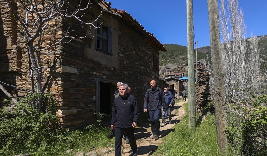 Milli duyguları kabartan Efeler Yolu, yörede turizm hareketliliği oluşturuyor