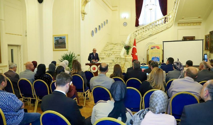 Sadrazam Kıbrıslı Kamil Paşa'nın, Osmanlı Devleti'nin siyasi tarihine dair eseri Arapçaya kazandırıldı