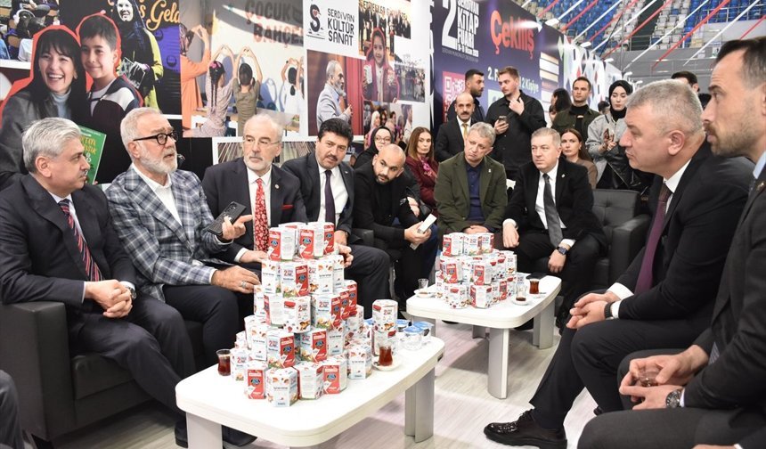 Sakarya'da '2. Serdivan Kitap Fuarı' açıldı