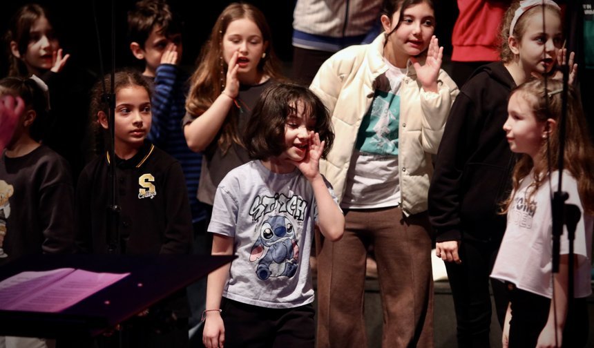 Samsun'da 'Çocuk Korosu' miniklere sahne tecrübesi kazandırıyor