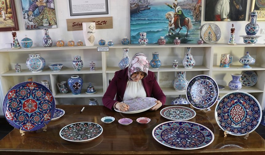 Üniversite için geldiği Kütahya'da çini ustası oldu