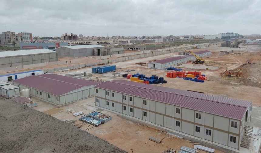 Karmod Libya'da inşaat işçilerine konteyner kamp kurdu