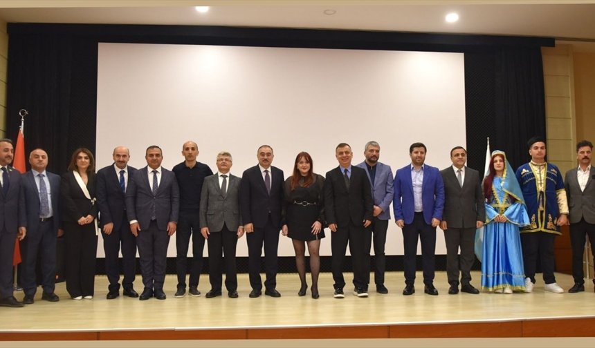 Uluslararası Turan Film Festivali'de 'Azerbaycan sineması' konuşuldu